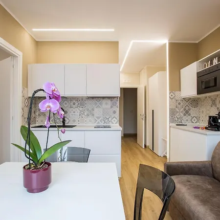 Aurelius Design Loft - Metro Cornelia